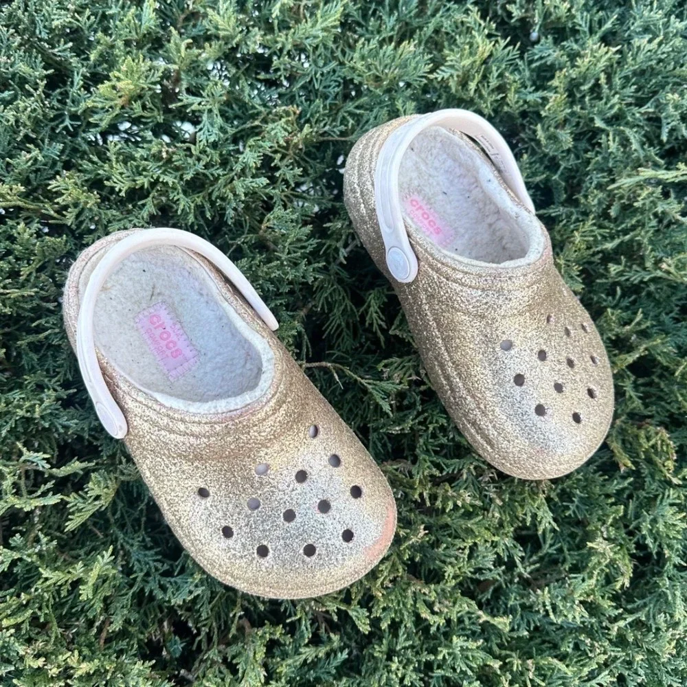 CROCS KIDS CLASSIC LINED GLITTER CLOGS Toddler‎ Size 9/10 Gold